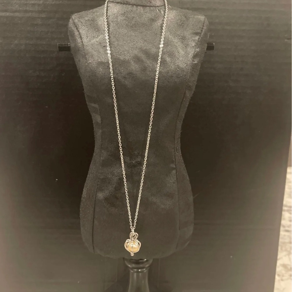 Genuine freshwater pearl caged pendant necklace